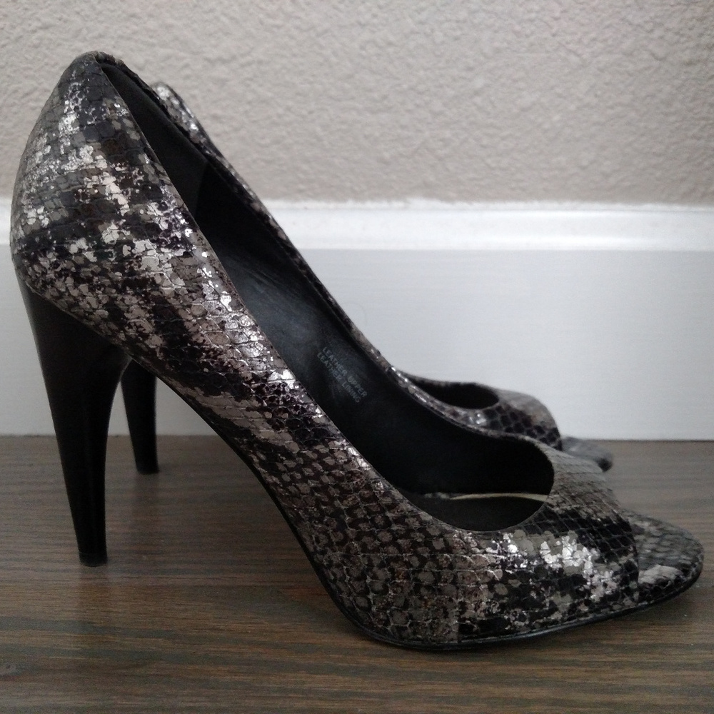 Via Spiga Embry Peep-Toe Pumps